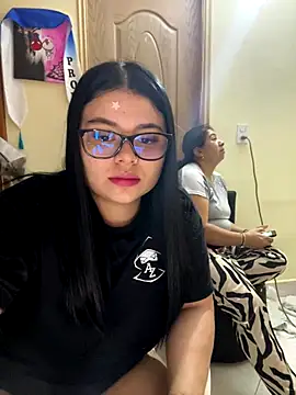 Snapshot of alissonfernandez_ chatting on 11.28.25 alissonfernandez online show from 11.28.25