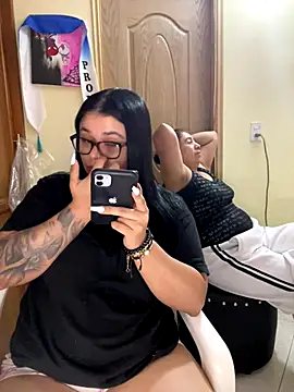 Snapshot of alissonfernandez_ chatting on 11.29.25 alissonfernandez online show from 11.29.25