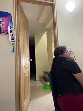 Snapshot of alissonfernandez_ chatting on 12.04.25 alissonfernandez online show from 12.04.25