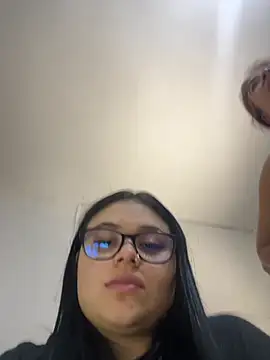 alissonfernandez  online show from 04.25.26