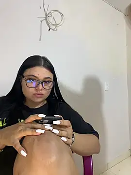 alissonfernandez  online show from 04.26.26