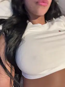 Snapshot of lapanteri chatting on 02.20.25 lapanteri online show from 02.20.25