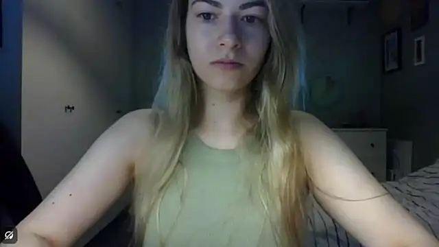 Snapshot of ROSIEx_sweet chatting on 05.25.26 ROSIEx sweet online show from 05.25.26
