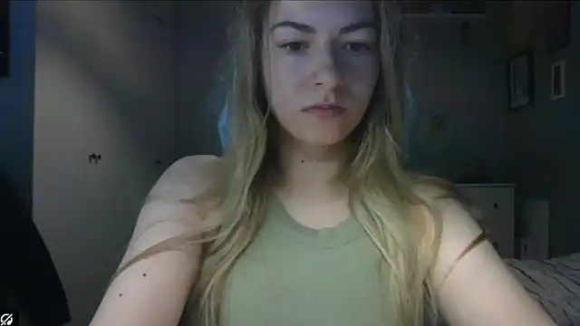Snapshot of ROSIEx_sweet chatting on 05.26.26 ROSIEx sweet online show from 05.26.26