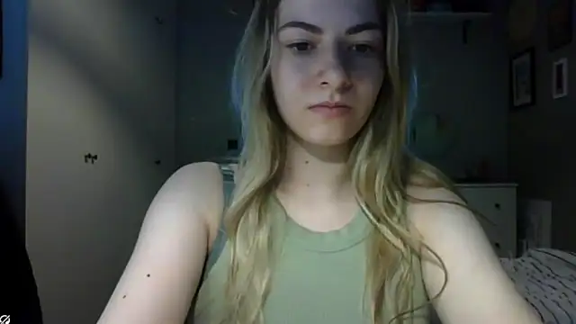 Snapshot of ROSIEx_sweet chatting on 05.29.26 ROSIEx sweet online show from 05.29.26
