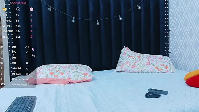 hornybarelylegalgirl online show from 09.22.25