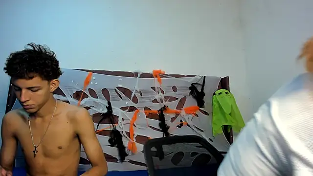 smiths couple online show from 10.20.25