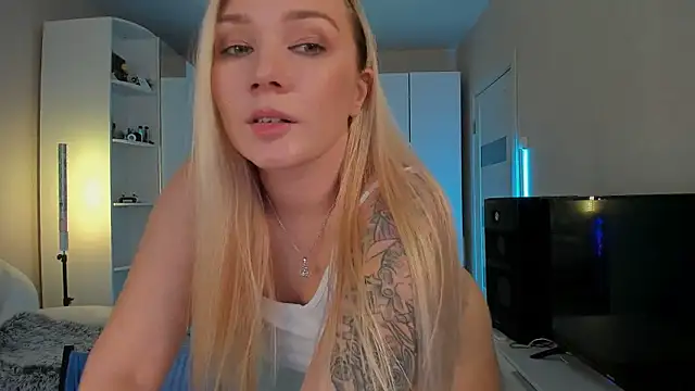 Snapshot of 1AlexaGoddess3 chatting on 12.21.24 1AlexaGoddess3 online show from 12.21.24