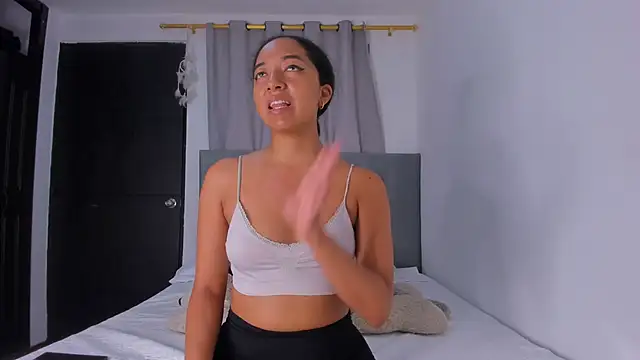 NAHOMI MILLER online show from 03.02.25