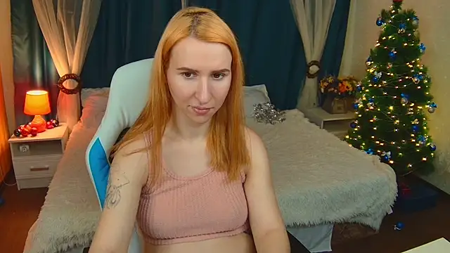 Snapshot of AliceBYKiss chatting on 01.12.25 AliceBYKiss online show from 01.12.25