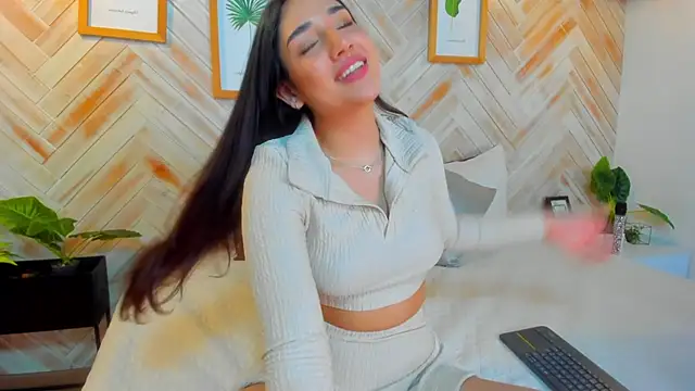 AniiRose online show from 02.18.25