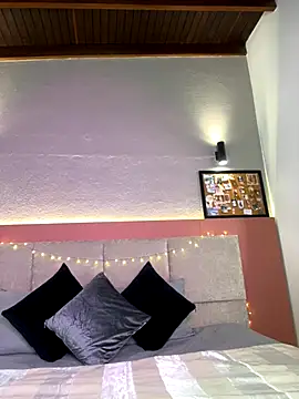 AniiRose online show from 11.12.25