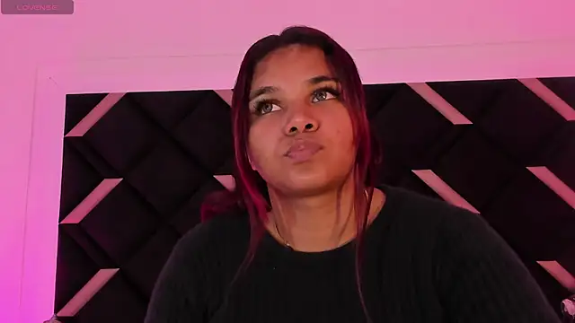 Snapshot of Carolina_Evanss chatting on 03.04.25 Carolina Evanss online show from 03.04.25