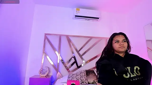 Snapshot of Carolina_Evanss chatting on 03.16.25 Carolina Evanss online show from 03.16.25