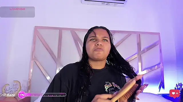 Snapshot of Carolina_Evanss chatting on 09.20.25 Carolina Evanss online show from 09.20.25