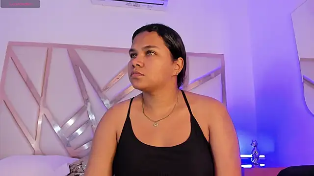 Snapshot of Carolina_Evanss chatting on 09.27.25 Carolina Evanss online show from 09.27.25