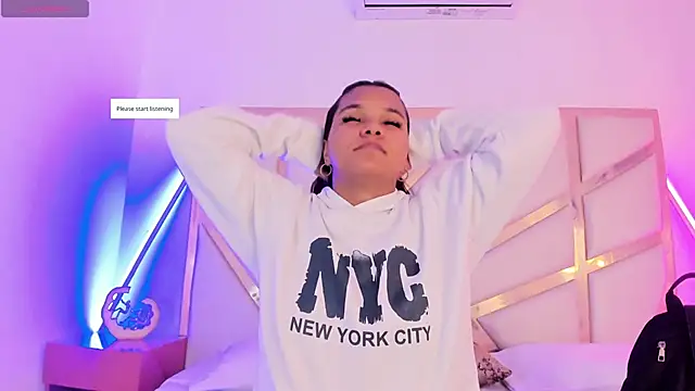 Snapshot of Carolina_Evanss chatting on 11.23.25 Carolina Evanss online show from 11.23.25