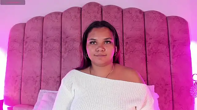 Snapshot of Carolina_Evanss chatting on 12.03.25 Carolina Evanss online show from 12.03.25