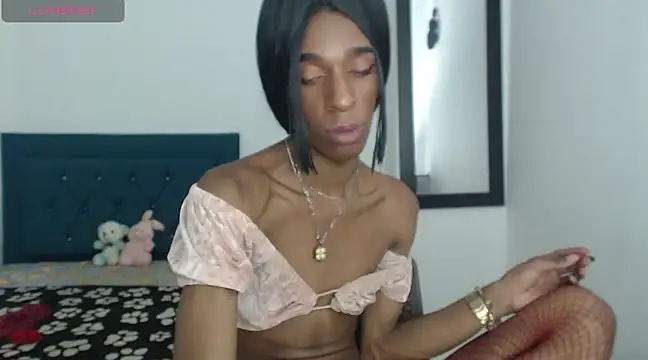 Snapshot of lucianadolll chatting on 03.06.25 lucianadolll online show from 03.06.25