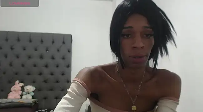 Snapshot of lucianadolll chatting on 03.13.25 lucianadolll online show from 03.13.25