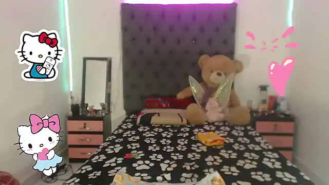 Snapshot of lucianadolll chatting on 09.19.25 lucianadolll online show from 09.19.25