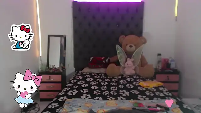 Snapshot of lucianadolll chatting on 09.21.25 lucianadolll online show from 09.21.25