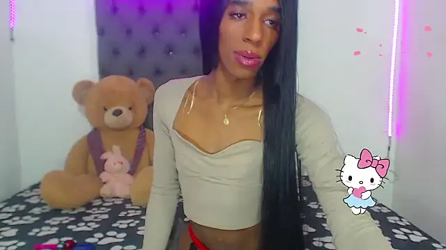 Snapshot of lucianadolll chatting on 10.28.25 lucianadolll online show from 10.28.25