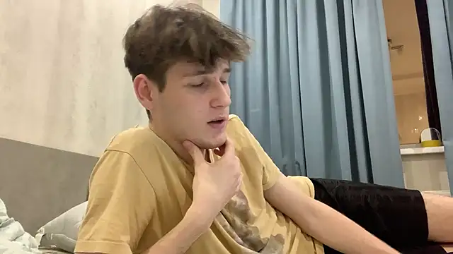 cutie guys online show from 12.04.24