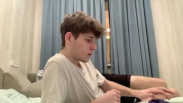 cutie guys online show from 12.09.24