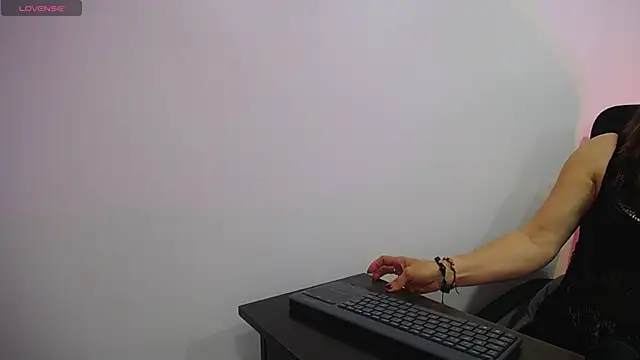 Lupiita223 online show from 02.06.25