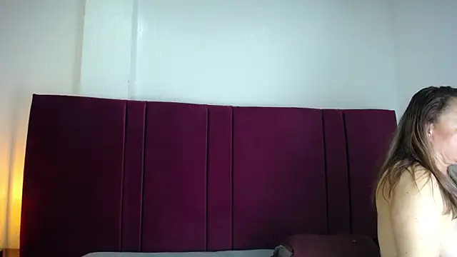 Lupiita223 online show from 02.27.25