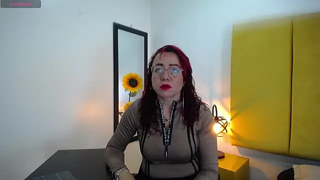 Lupiita223 online show from 09.18.25