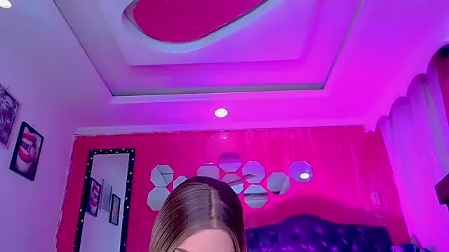 TiffanyMackensyy online show from 04.26.26