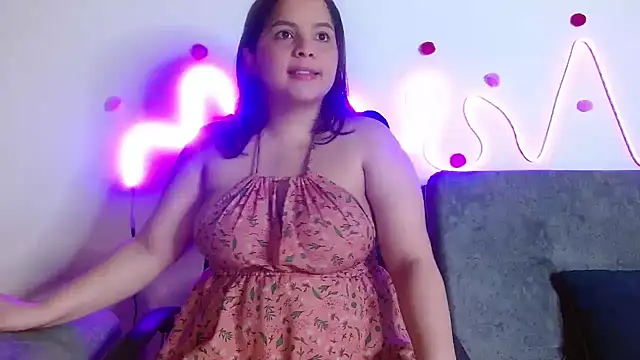 Snapshot of sophia_cute1_1 chatting on 09.18.25 sophia cute1 1 online show from 09.18.25