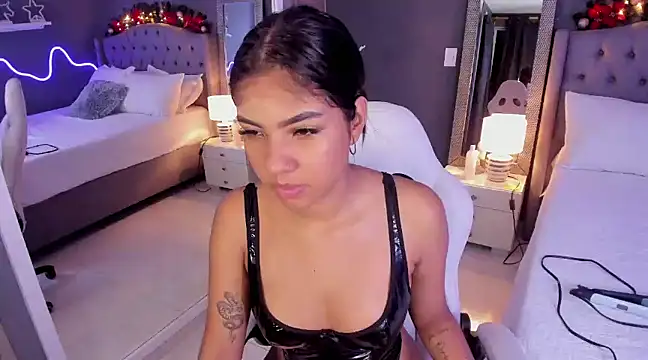 MadyLust online show from 12.12.24