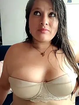 Neve Collins online show from 03.17.26