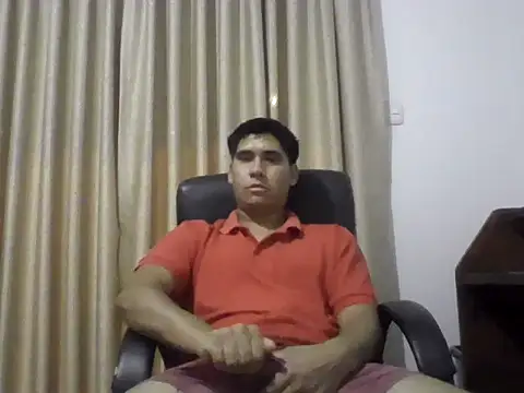 Snapshot of estudiante69 chatting on 12.04.24 estudiante69 online show from 12.04.24