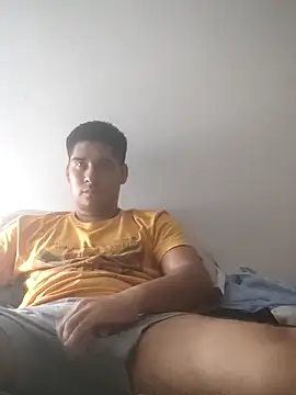Snapshot of estudiante69 chatting on 12.31.24 estudiante69 online show from 12.31.24