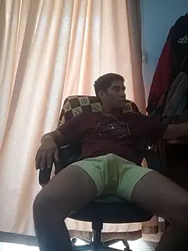 Snapshot of estudiante69 chatting on 01.12.25 estudiante69 online show from 01.12.25