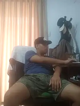Snapshot of estudiante69 chatting on 02.04.25 estudiante69 online show from 02.04.25