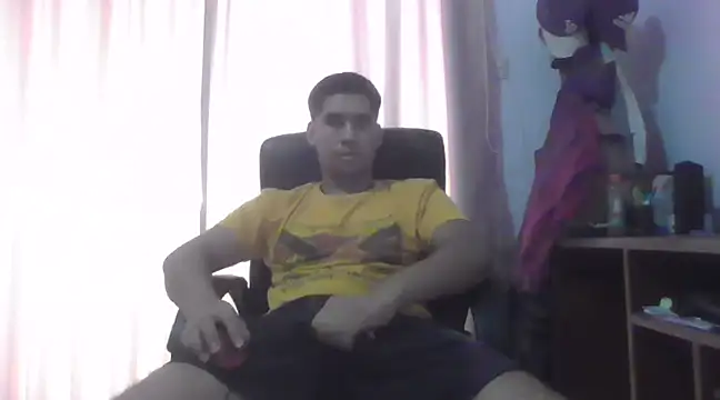 Snapshot of estudiante69 chatting on 02.08.25 estudiante69 online show from 02.08.25