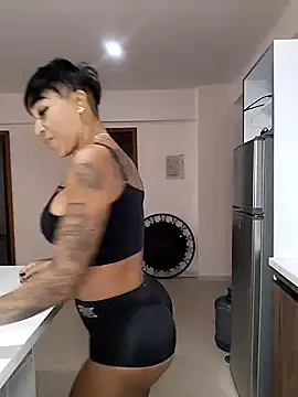 Snapshot of Alison_fitness chatting on 02.08.25 Alison fitness online show from 02.08.25