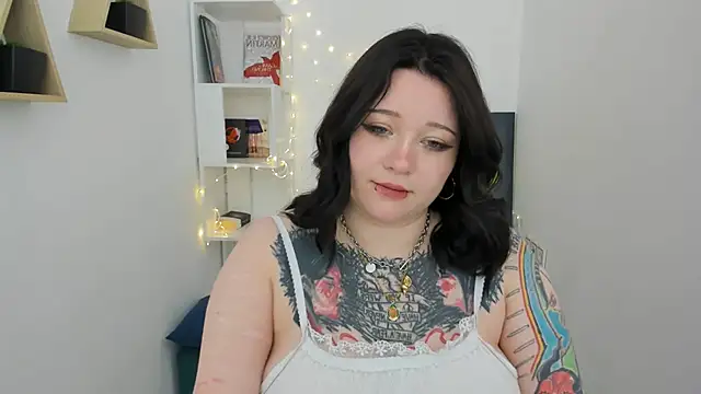 MoonLghte online show from 02.23.25