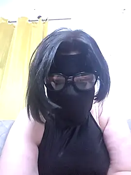 Snapshot of big_yoyo chatting on 12.21.25 big yoyo online show from 12.21.25