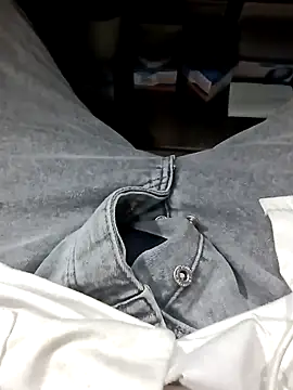 Snapshot of Steve98768 chatting on 12.10.24 Steve98768 online show from 12.10.24