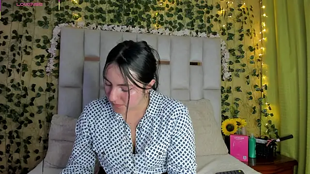 jenifer  power10 online show from 03.08.25