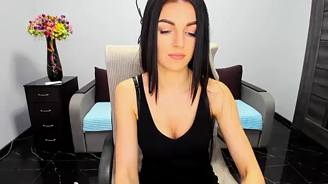 Angelina Clarks online show from 01.15.25