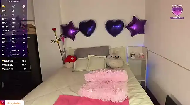 Snapshot of aiko_mori chatting on 02.11.25 aiko mori online show from 02.11.25