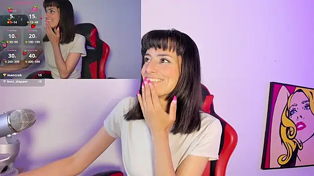 Snapshot of aiko_mori chatting on 09.29.25 aiko mori online show from 09.29.25