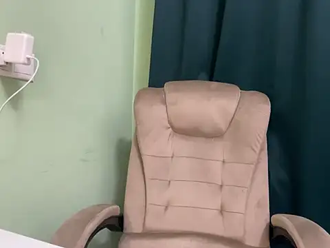 Snapshot of Mrbiceps23 chatting on 12.15.24 Mrbiceps23 online show from 12.15.24